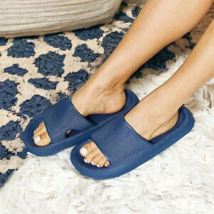 🆕️Navy Blue‎ Cloud Slides Size 9 | Trendy Comfy Beach Pool House Sandals 🩴